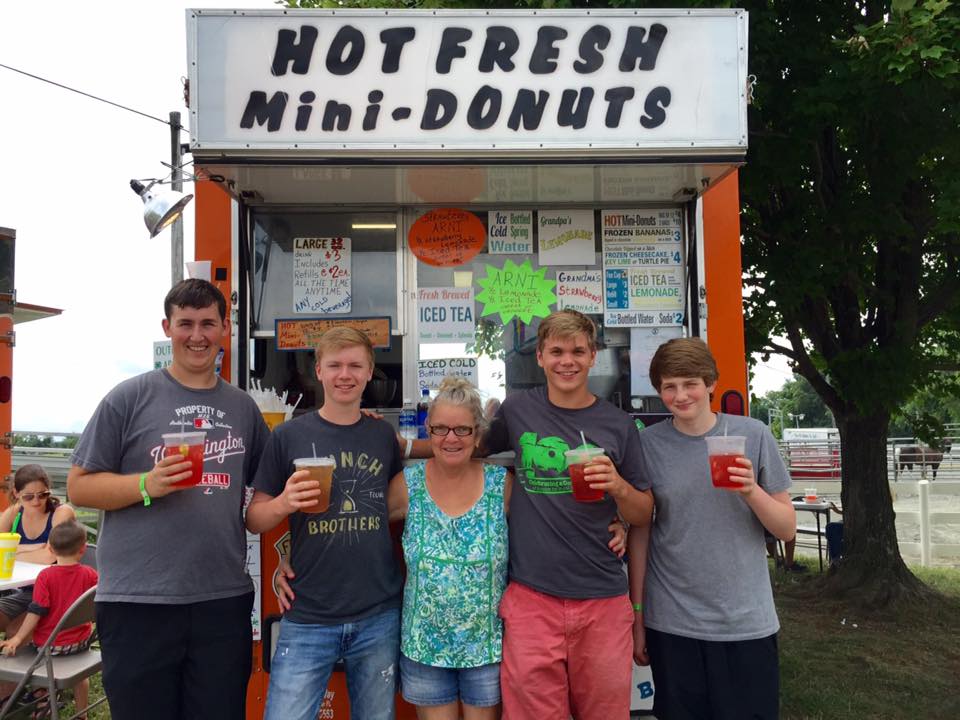 Hot Fresh Donuts Vendor at the Loudoun County Fair